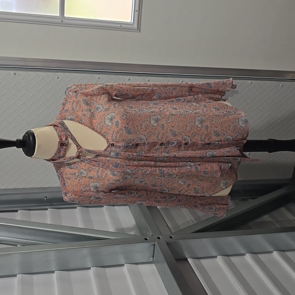 William Rast Blouse Size Medium - Picture 1 of 12